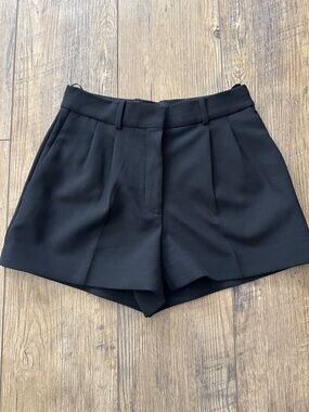 Babaton Pleated Mini Short